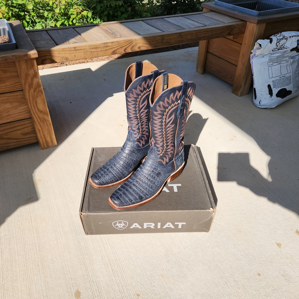 ARIAT FUTURITY NAVY BLUE SUEDED CAIMAN WESTERN BOOTS